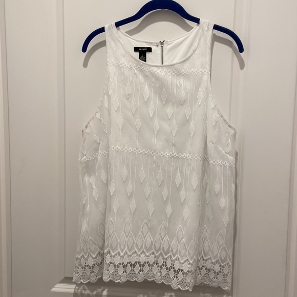 White Lace A-line Tank Blouse - Picture 2 of 5